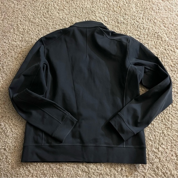 Lululemon men’s jacket - Picture 8 of 9